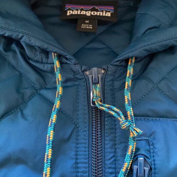Patagonia Women's Diamond Quilted Bomber Hoody - Picture 4 of 4